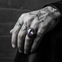 RJ GUITAR PICK STONE RING AMETHYST