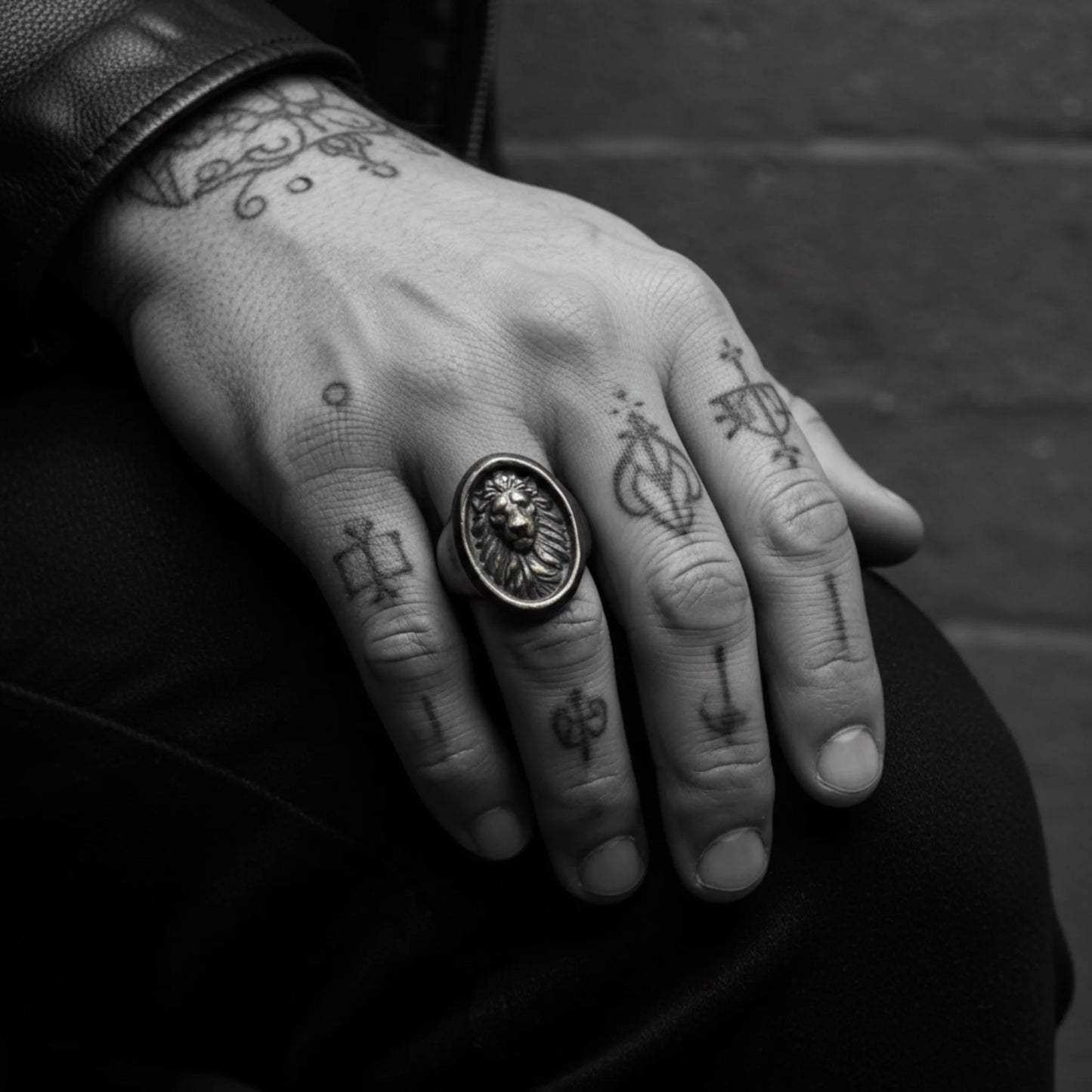 LION SEAL RING