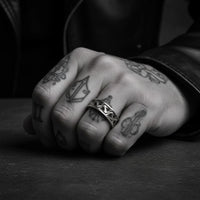 TRIANGLES RING