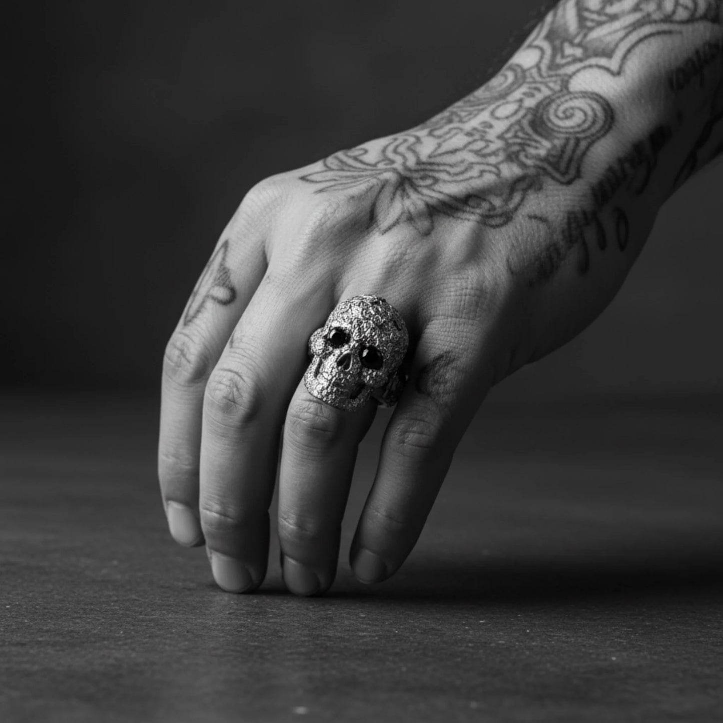 ROSE SKULL RING