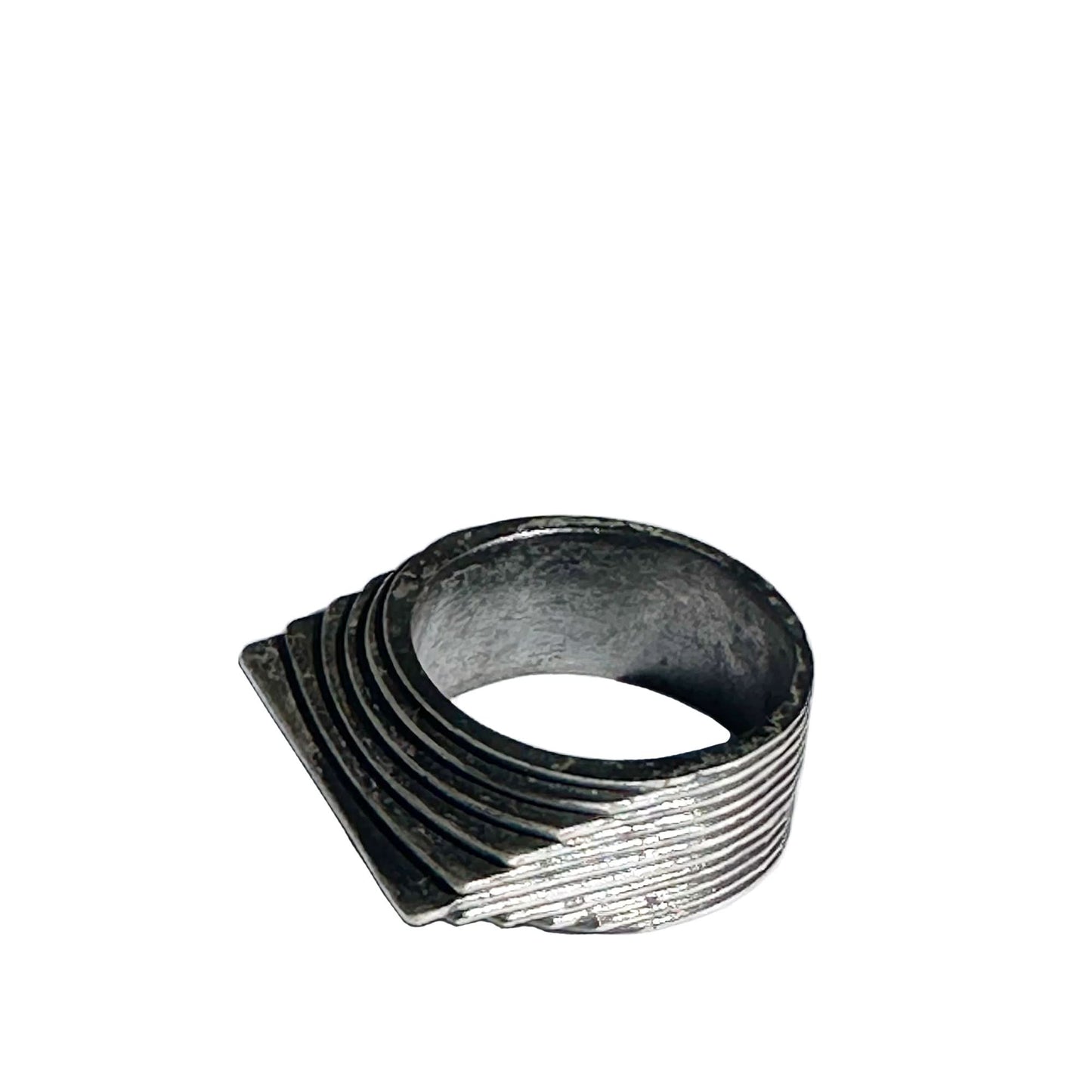 STRIPED TRIANGLE RING