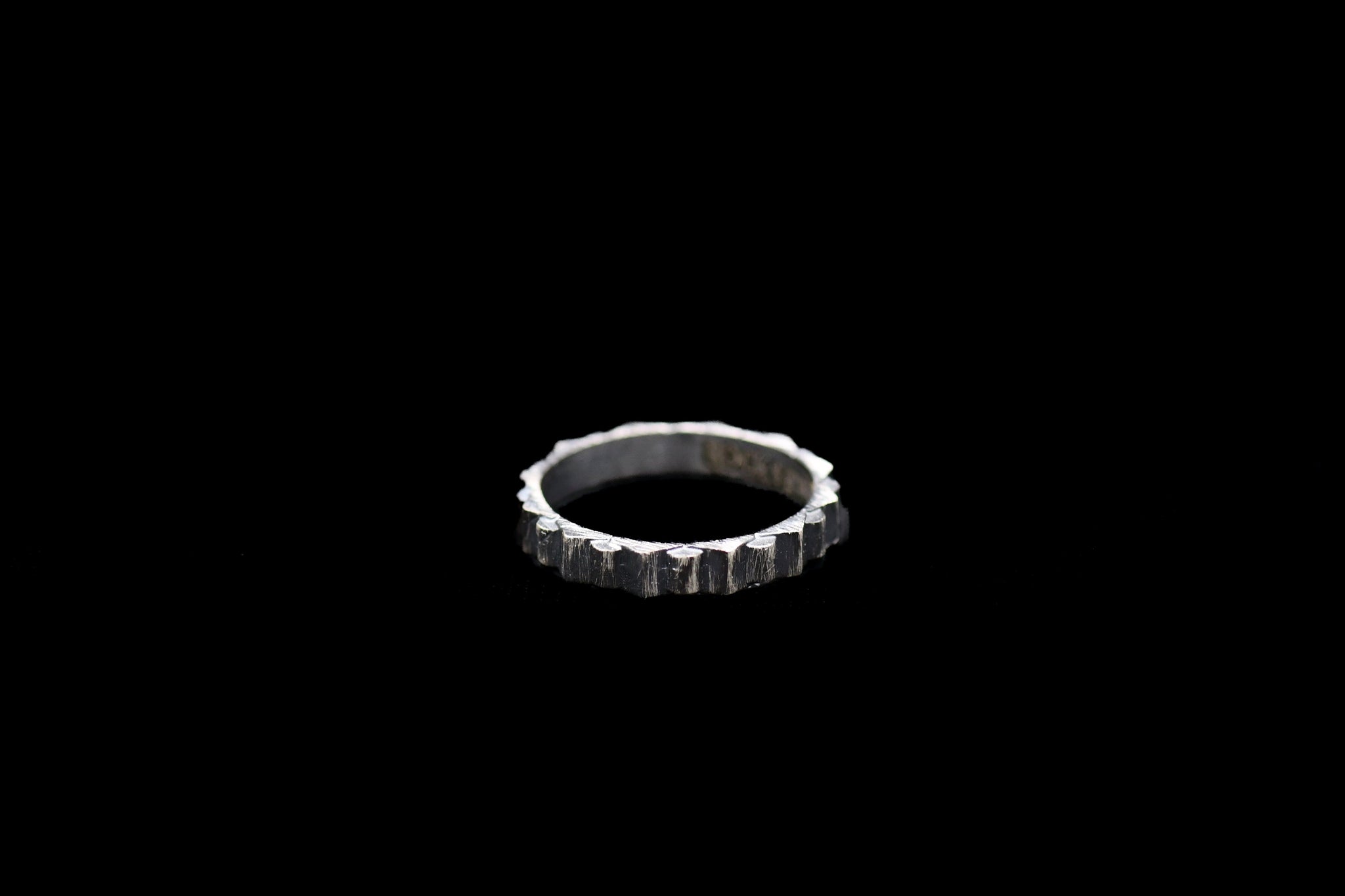 DIAMOND CARVED ROCK RING SMALL