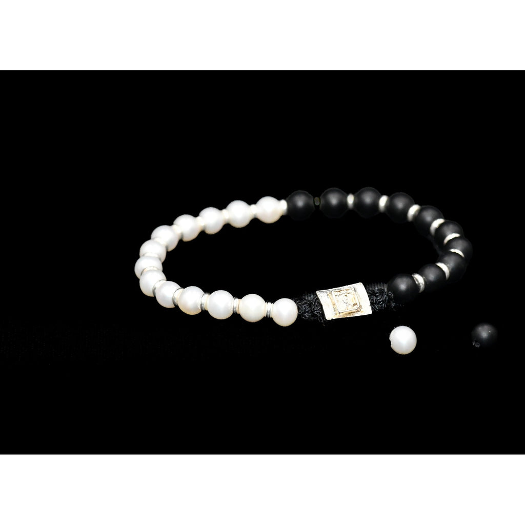 PEARL ONIX BRACELET