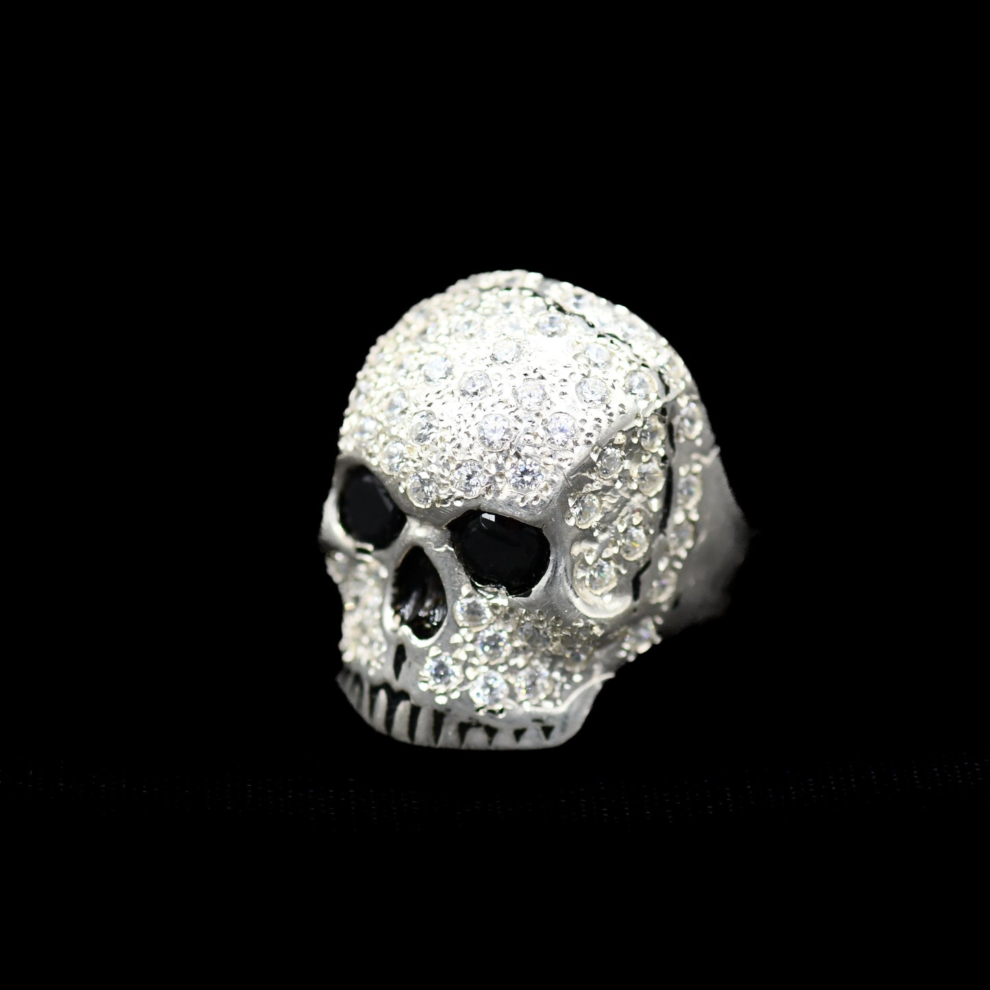 SKULL JOE WHITE STONE RING