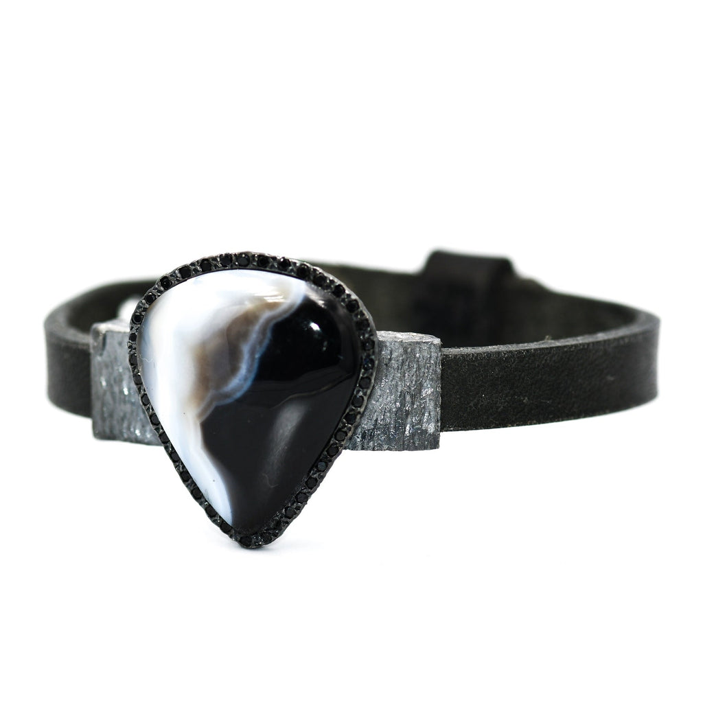 RJ GUITAR PICK STONE B&W BRACELET