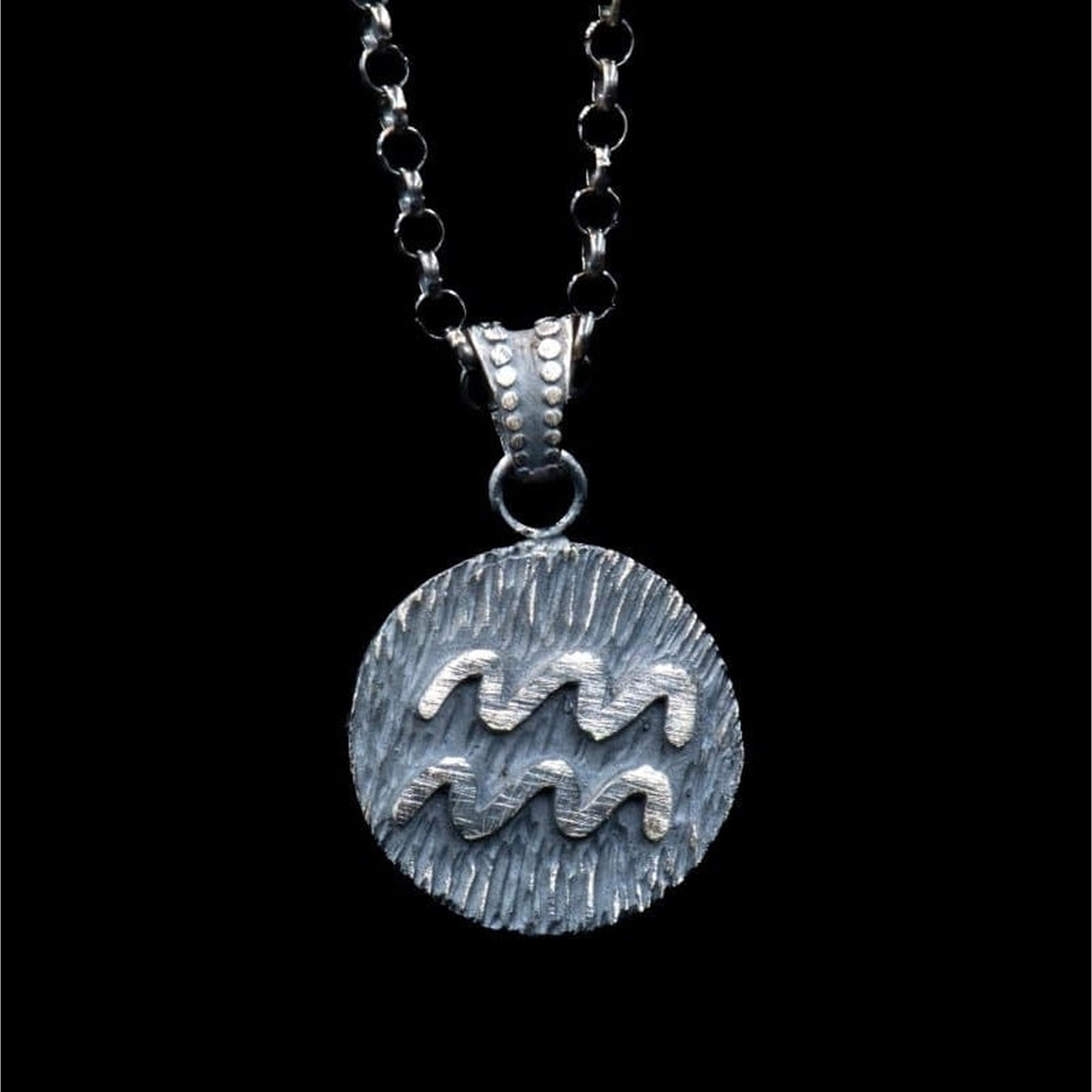 AQUARIUS ZODIAC SYMBOL