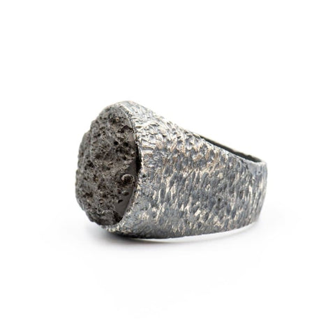 BLACK LAVA RING