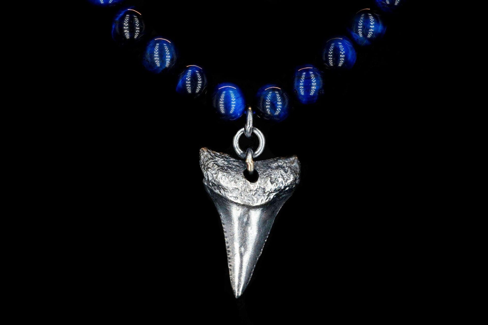 BLUE TIGER EYE G.W SHARK TOOTH NECKLACE