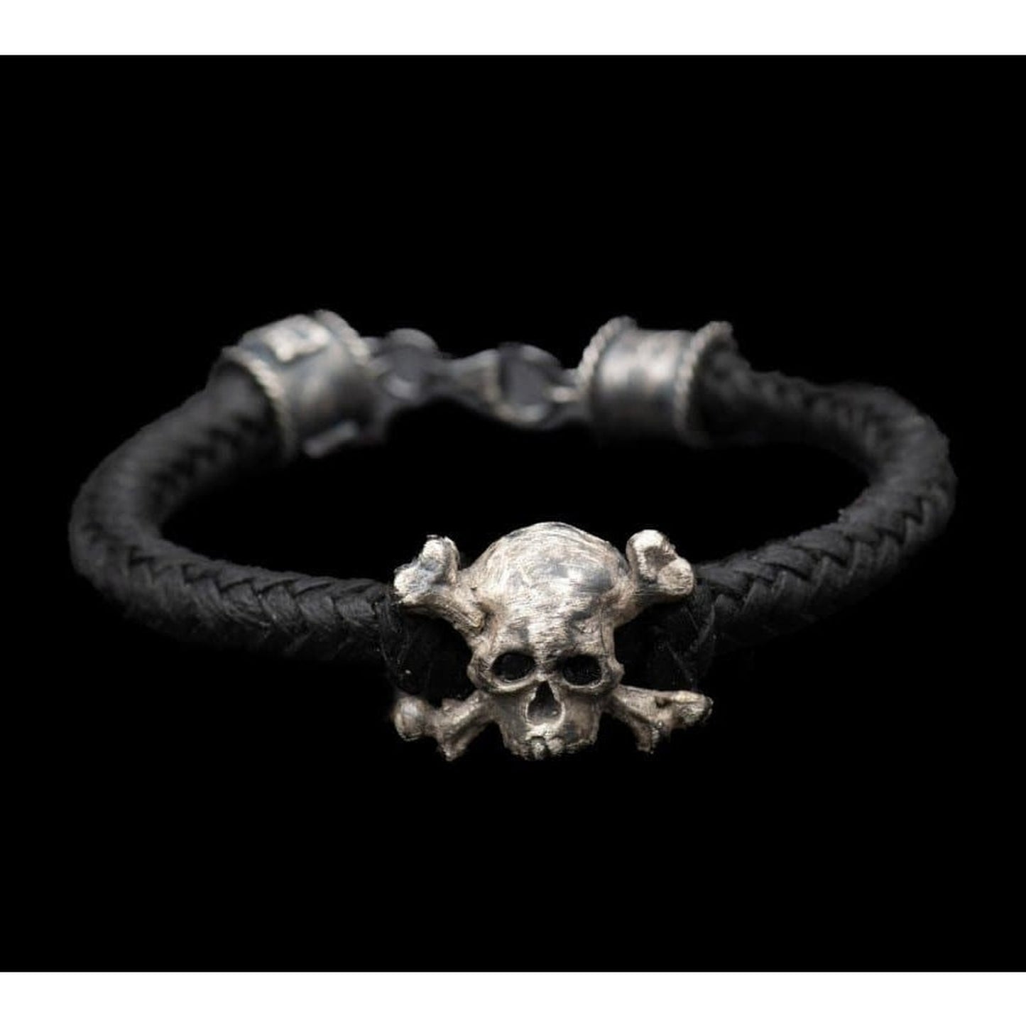 CROSSBONE ONIX LEATHER BRACELET - Rock and Jewel
