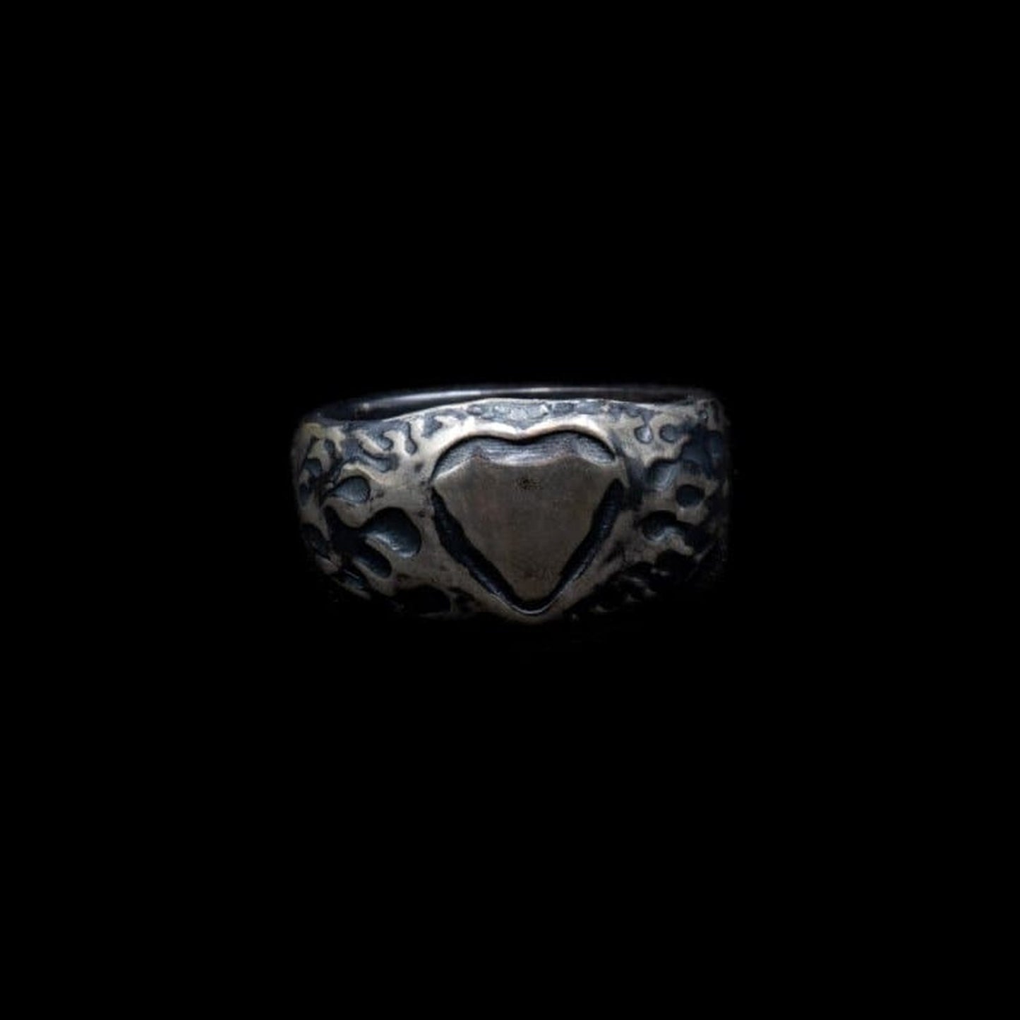 FLAMES HEART RING - Rock and Jewel