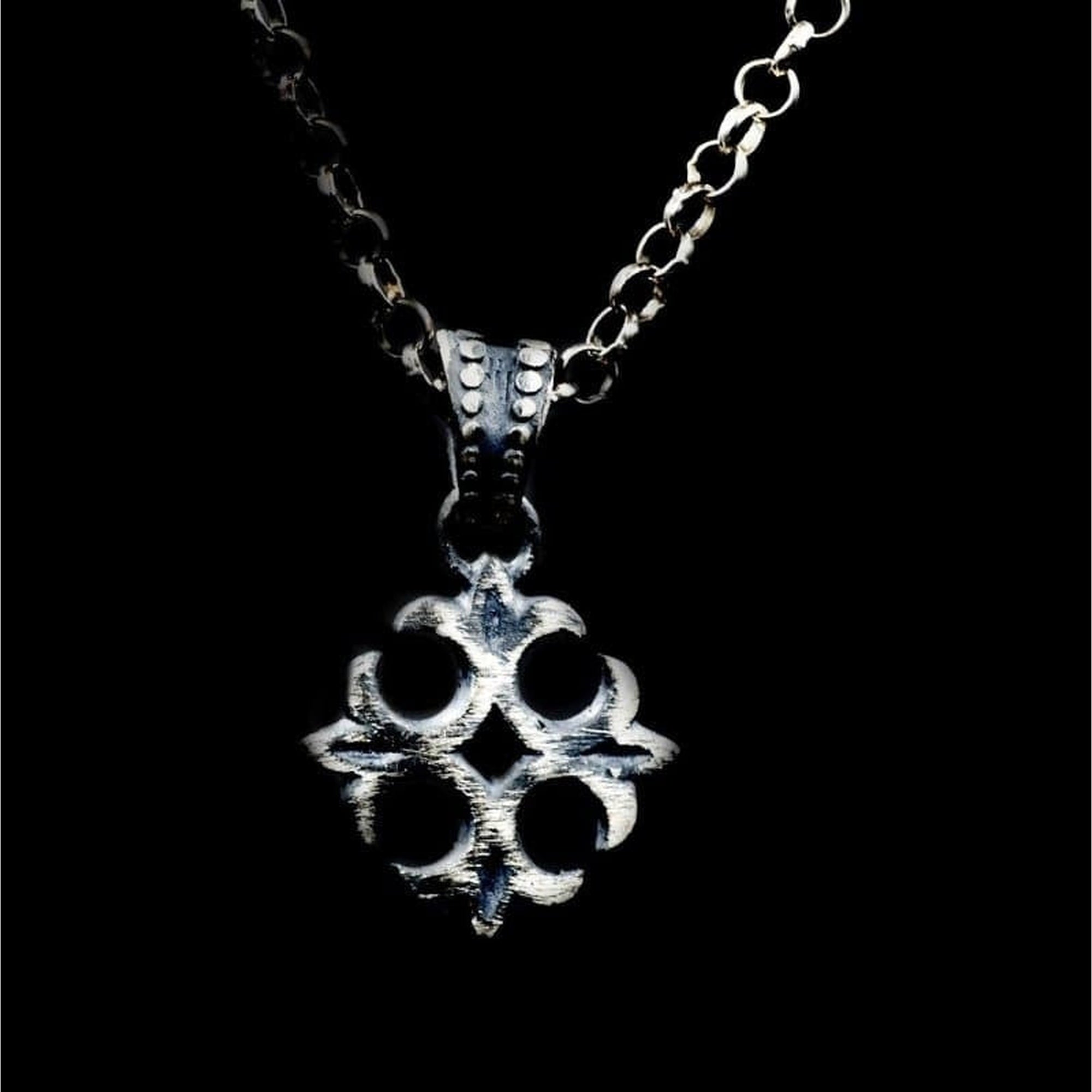 FLOR DE LIS CROSS