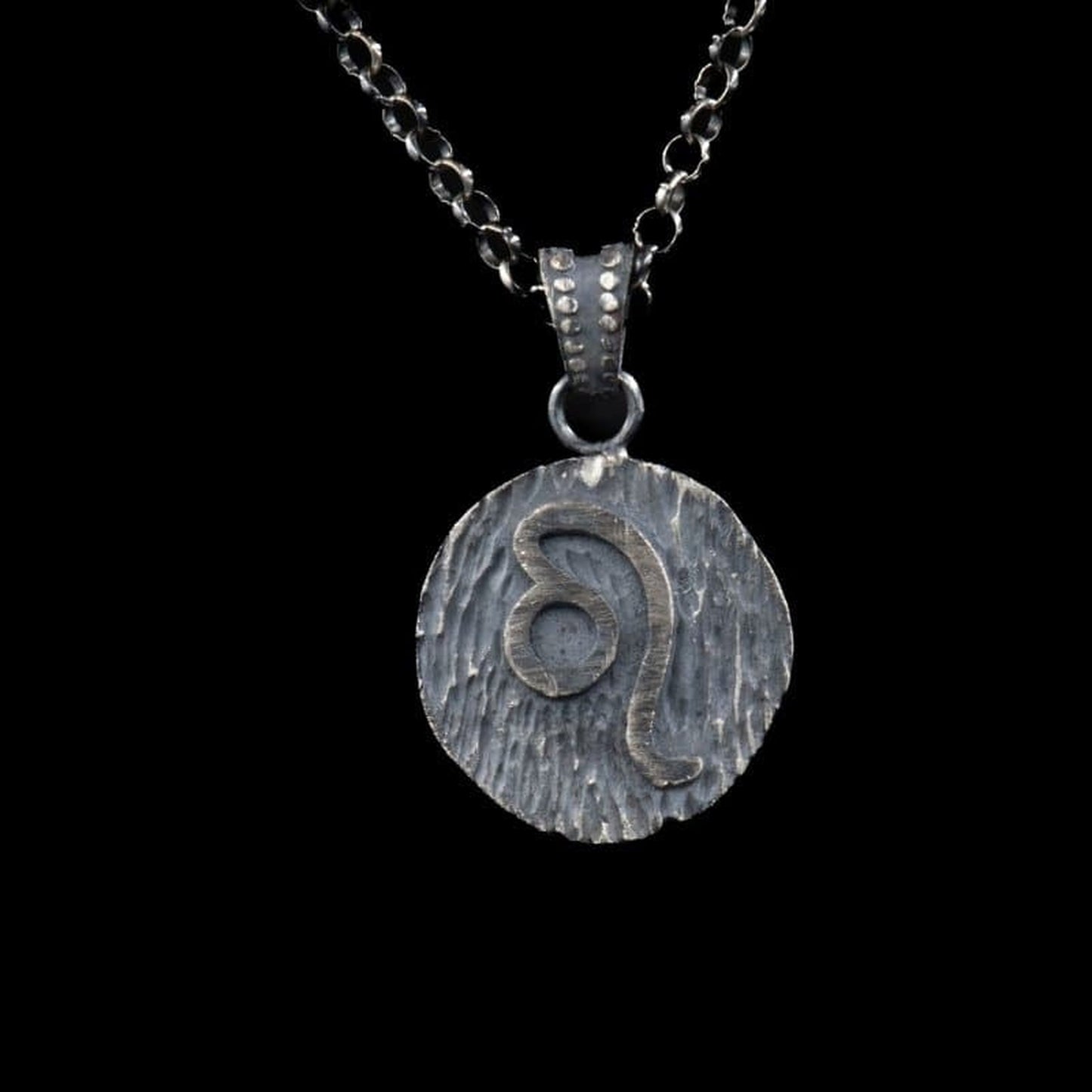 LEO ZODIAC SYMBOL - Rock and Jewel