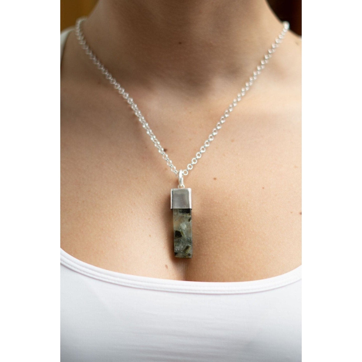 NATURE QUARTZ - Rock and Jewel