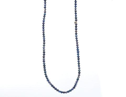 ONE SKULL BLUE PEARL NECKLACE
