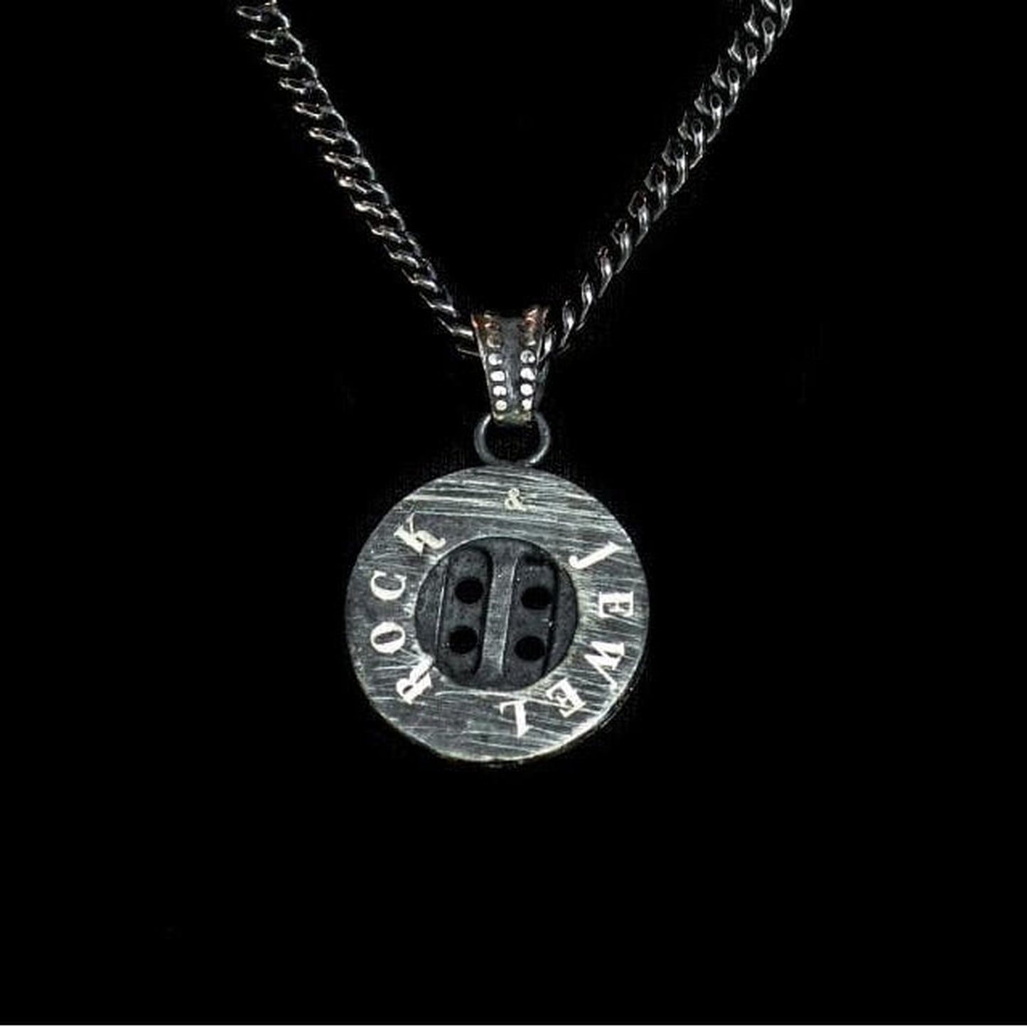 R&L BUTTON - Rock and Jewel