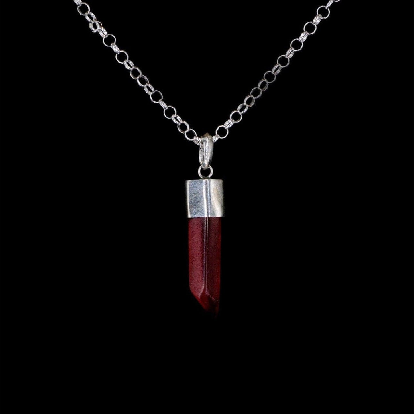 RUBI COLORED QUARTZ - Rock and Jewel