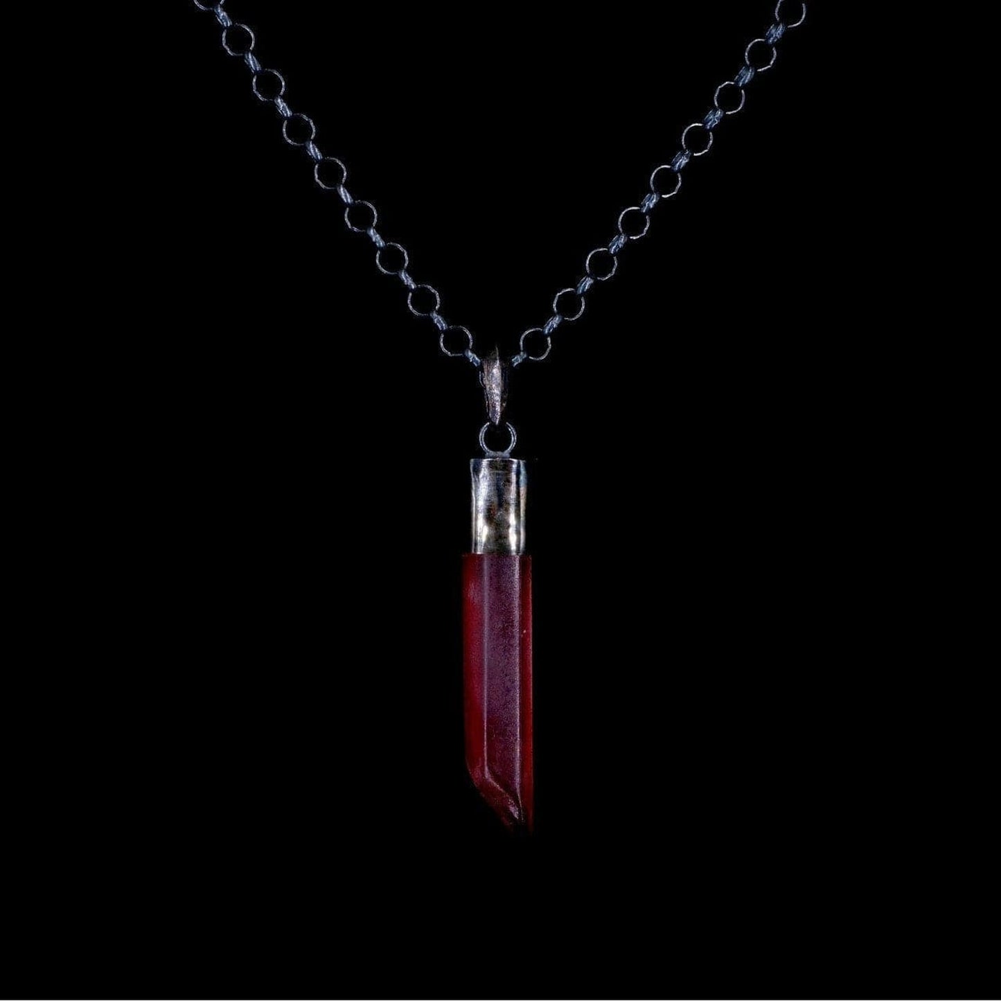 RUBI COLORED QUARTZ - Rock and Jewel
