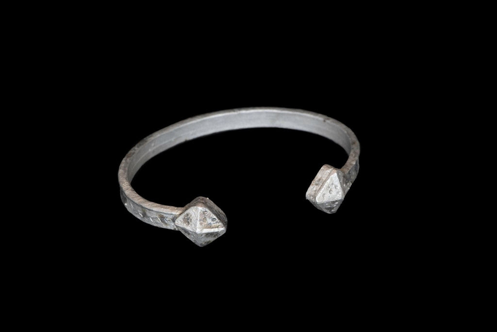 SILVER HAMMERED CUFF - Rock and Jewel