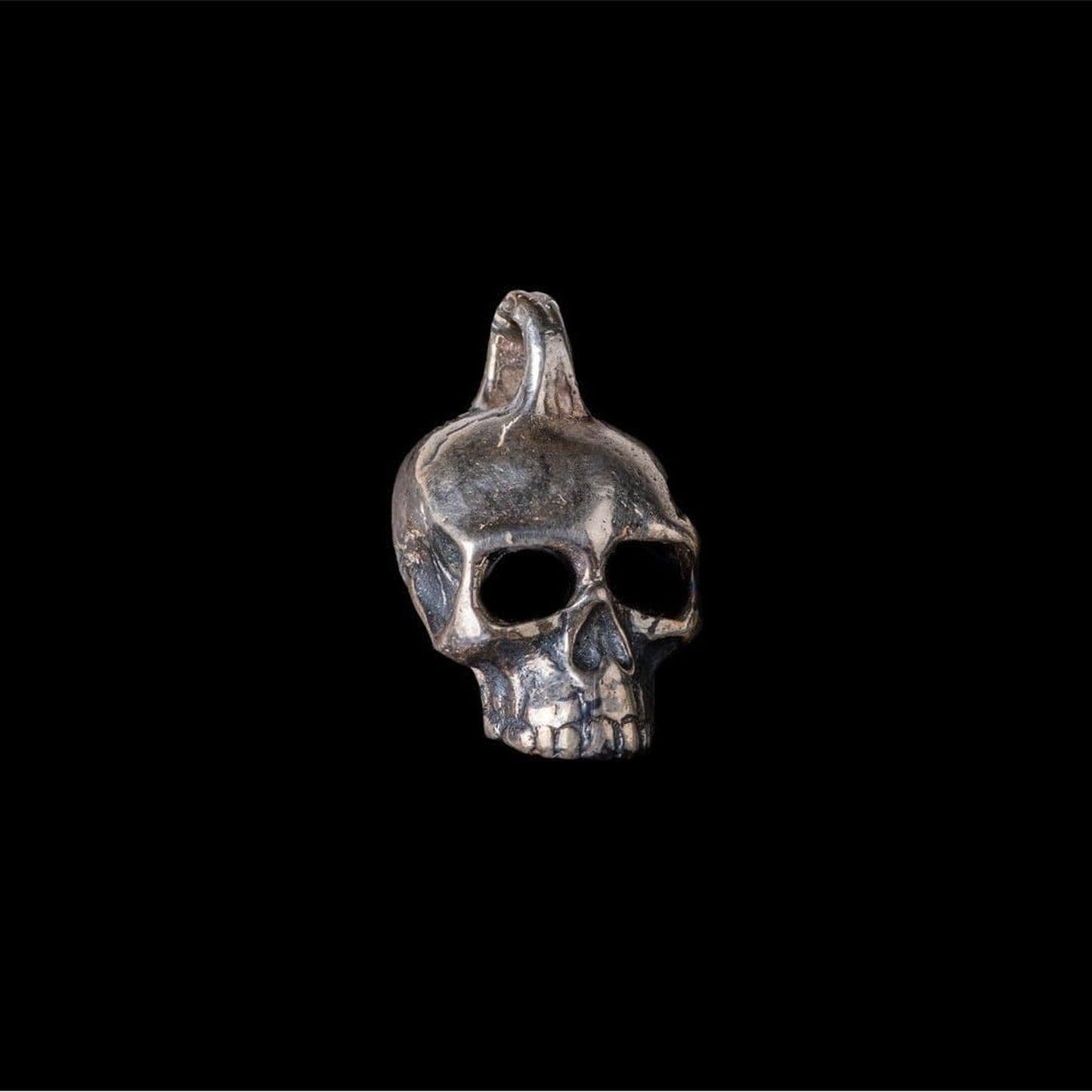 SKULL JOE MEDIUM PENDANT - Rock and Jewel