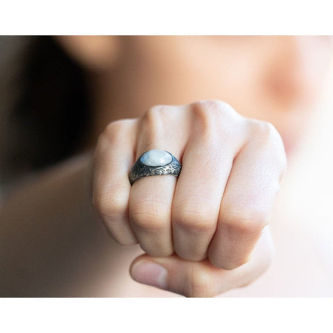 W LUNA EYE RING